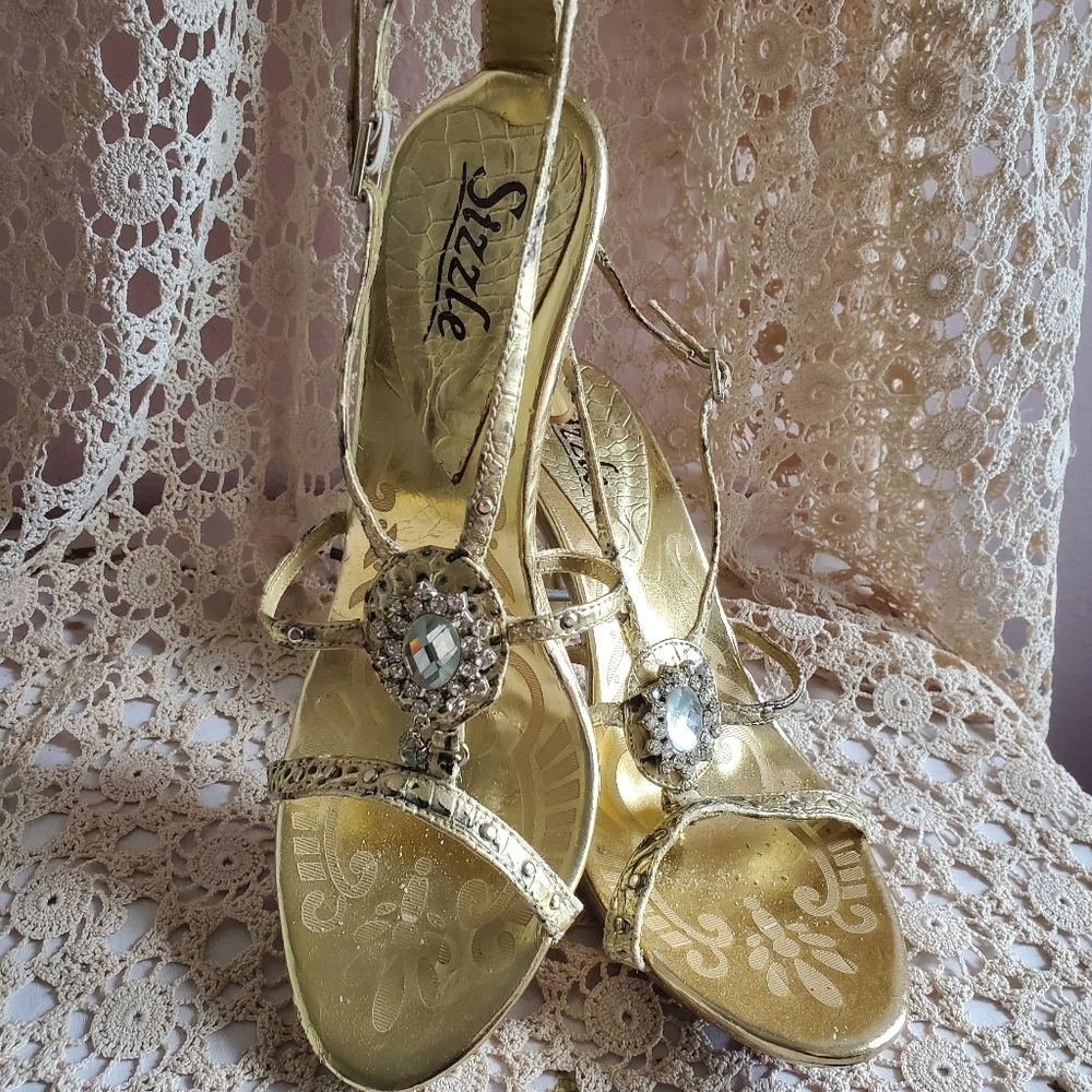 Sizzle gold Rhinestone - Picture 4 of 16